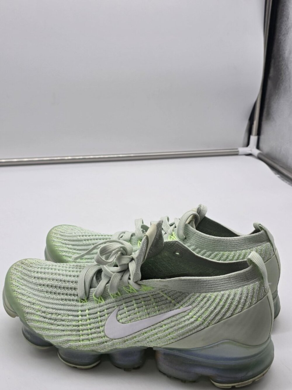 Nike Air VaporMax Flyknit 2 Shoes Womens 9 Green Jade Aura Sneakers AJ6910-300 - Picture 4 of 10